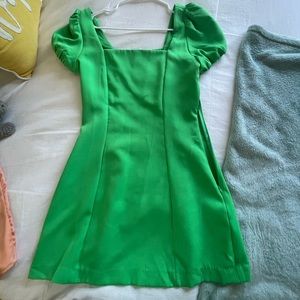 Super flattering cute green dress